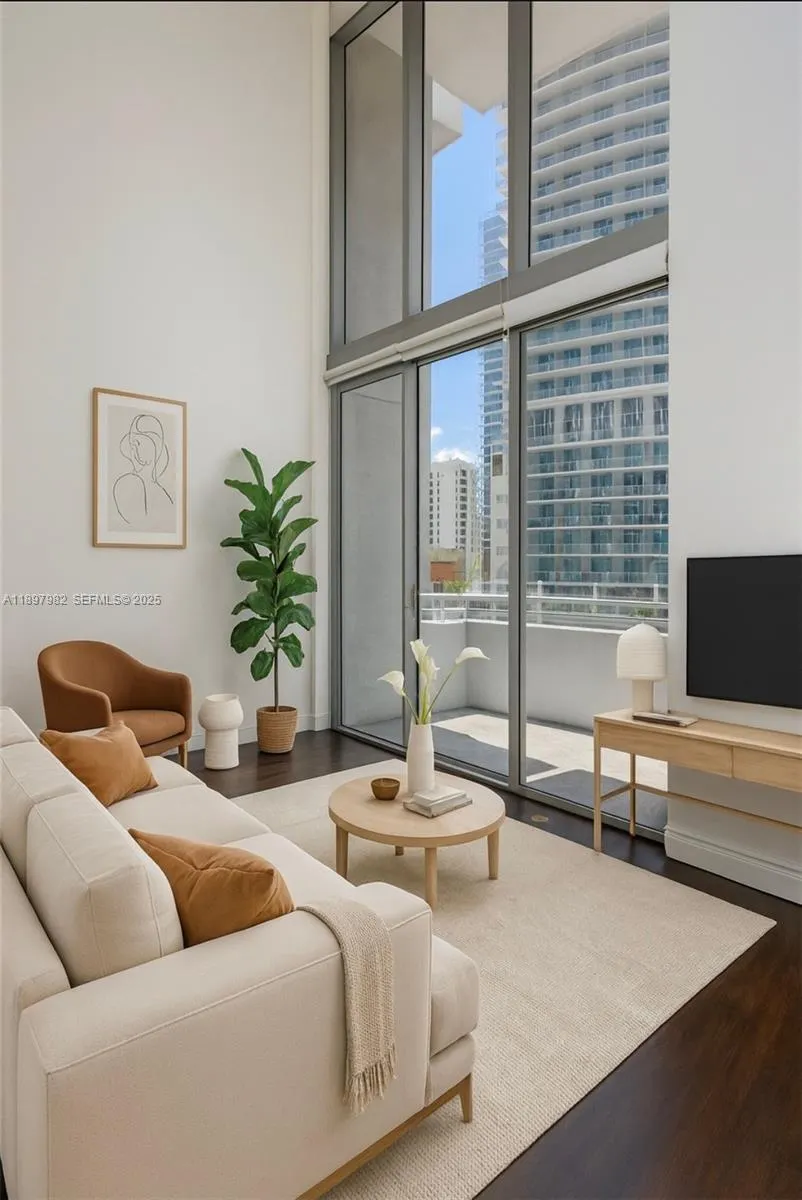 1050 Brickell Avenue #414