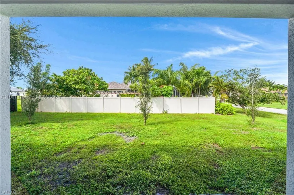 2218 SW 25th Street