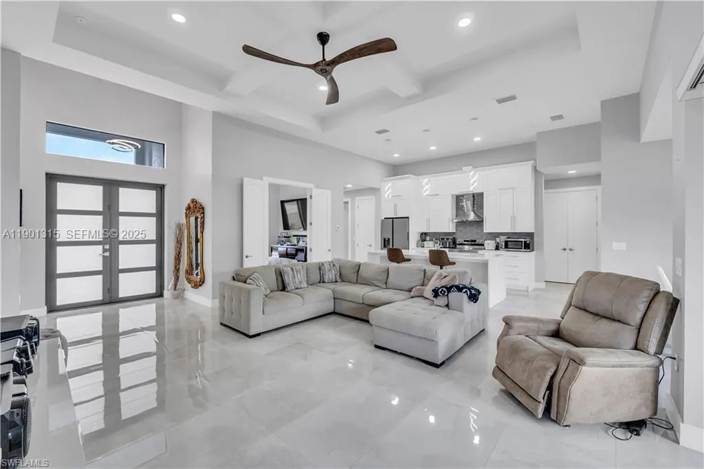 2218 SW 25th Street