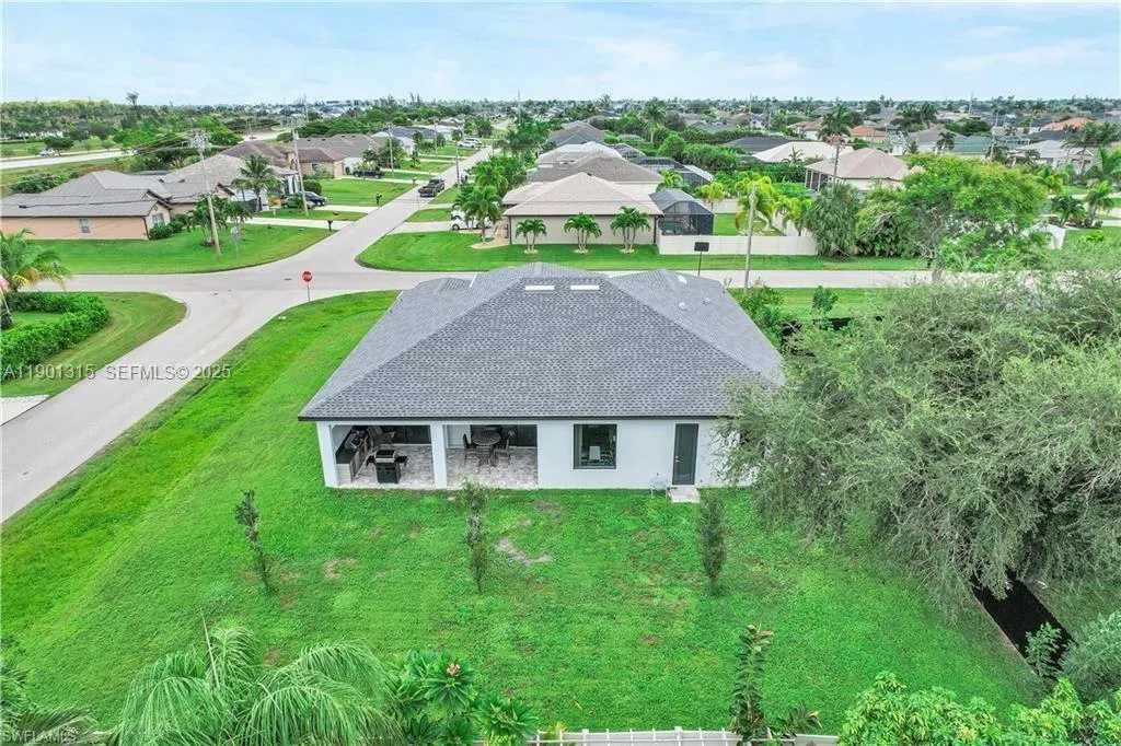 2218 SW 25th Street