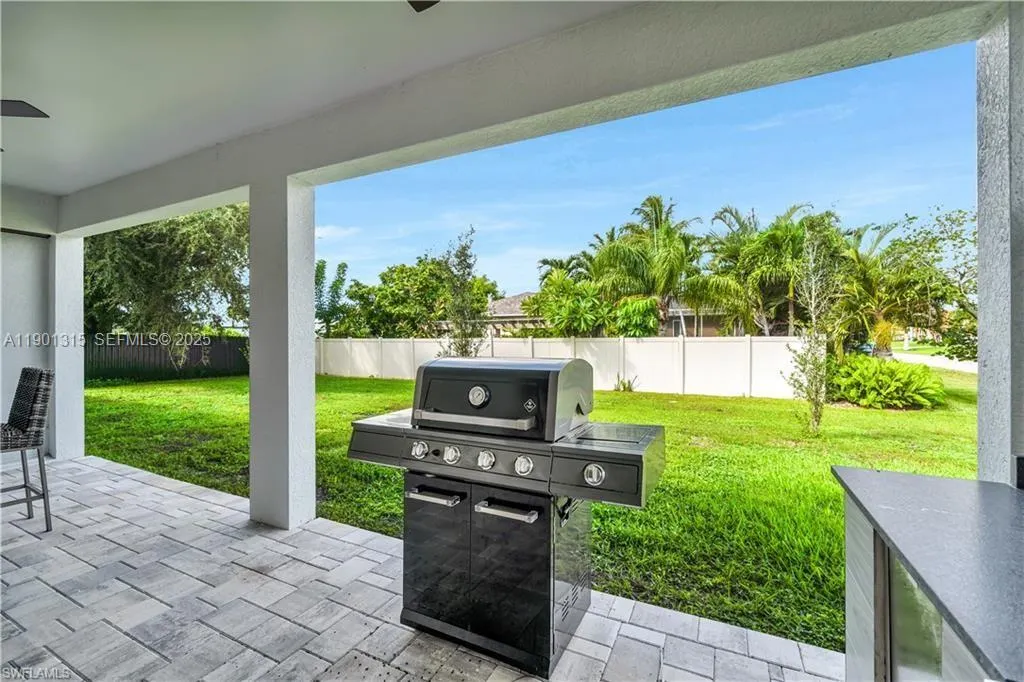 2218 SW 25th Street