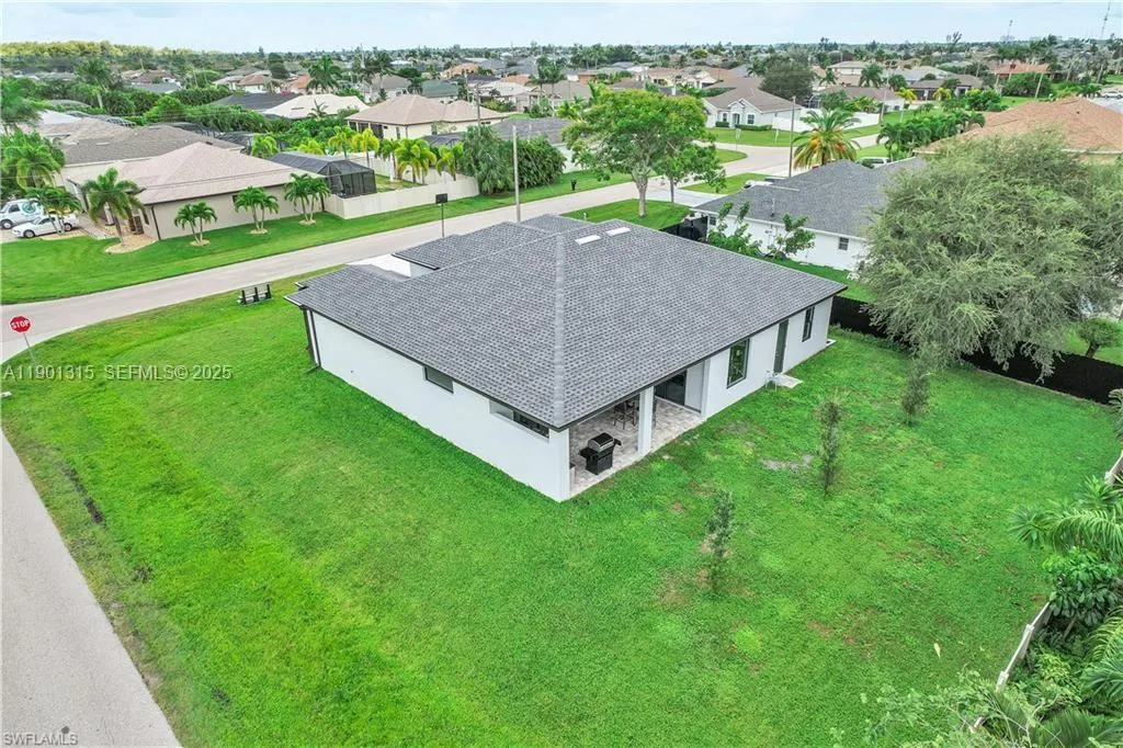 2218 SW 25th Street