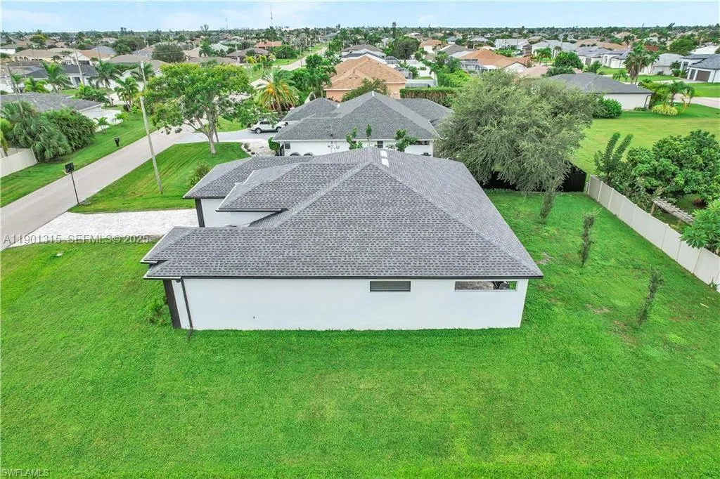 2218 SW 25th Street