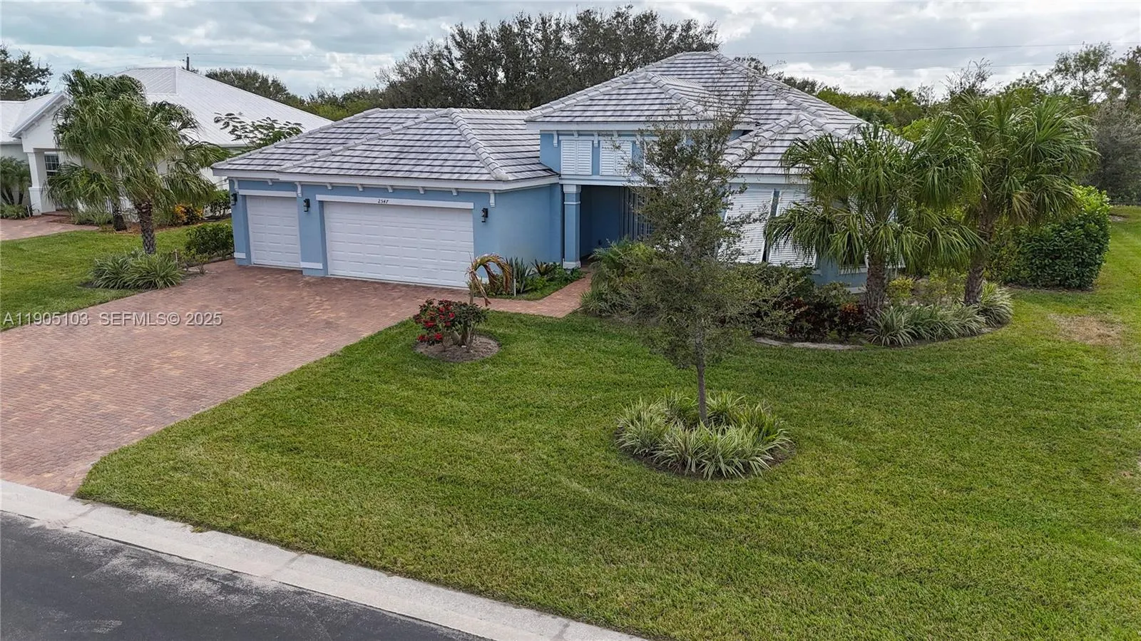 2547 Saint Lucia Circle