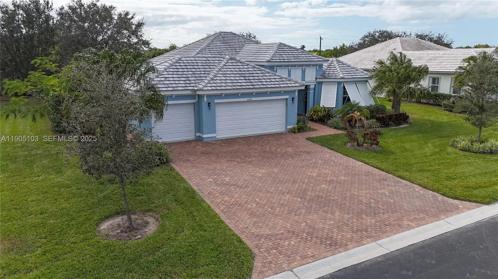 2547 Saint Lucia Circle