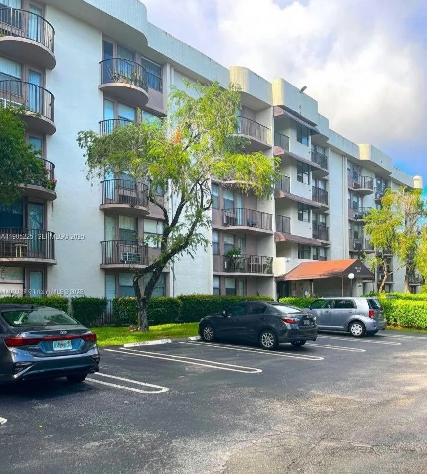2701 Riverside Drive #203-B
