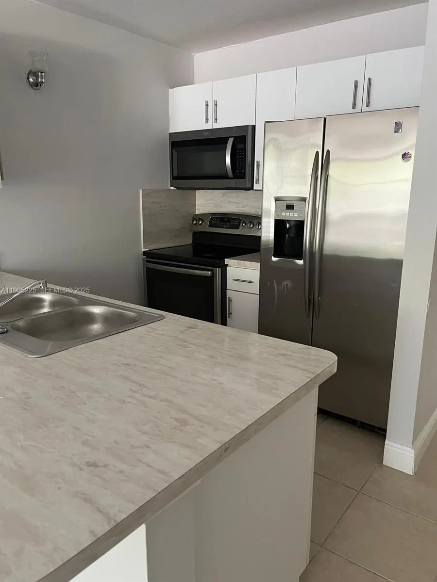 2701 Riverside Drive #203-B