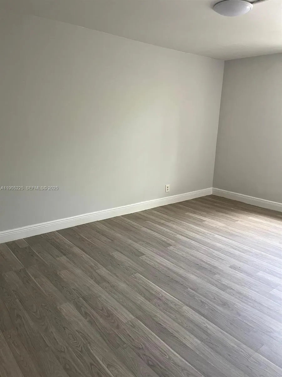 2701 Riverside Drive #203-B