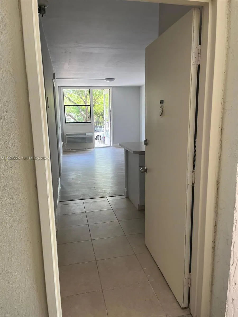 2701 Riverside Drive #203-B