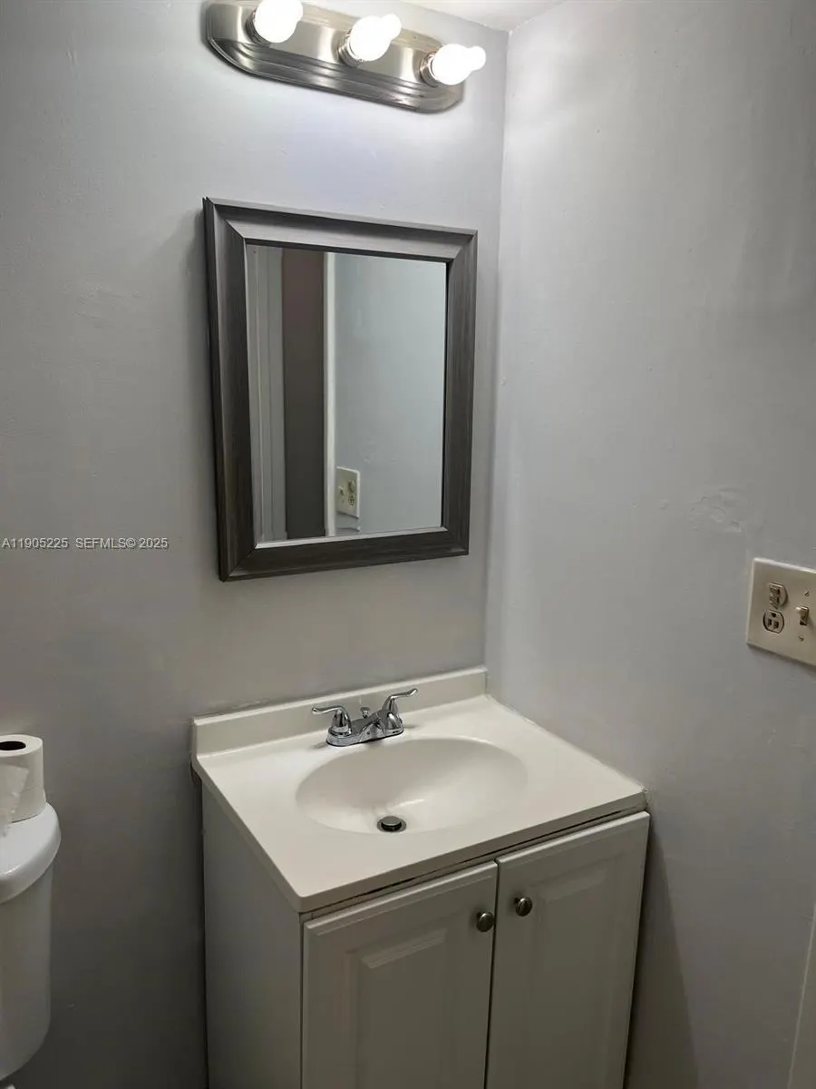 2701 Riverside Drive #203-B
