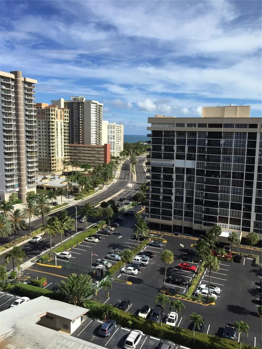 1985 S Ocean Drive #12J