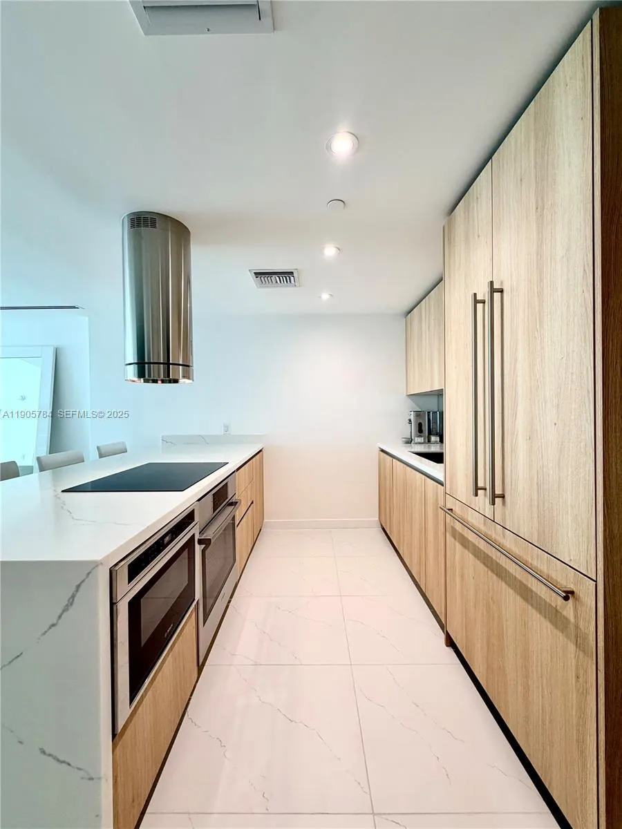 9901 W Bay Harbor Drive #505
