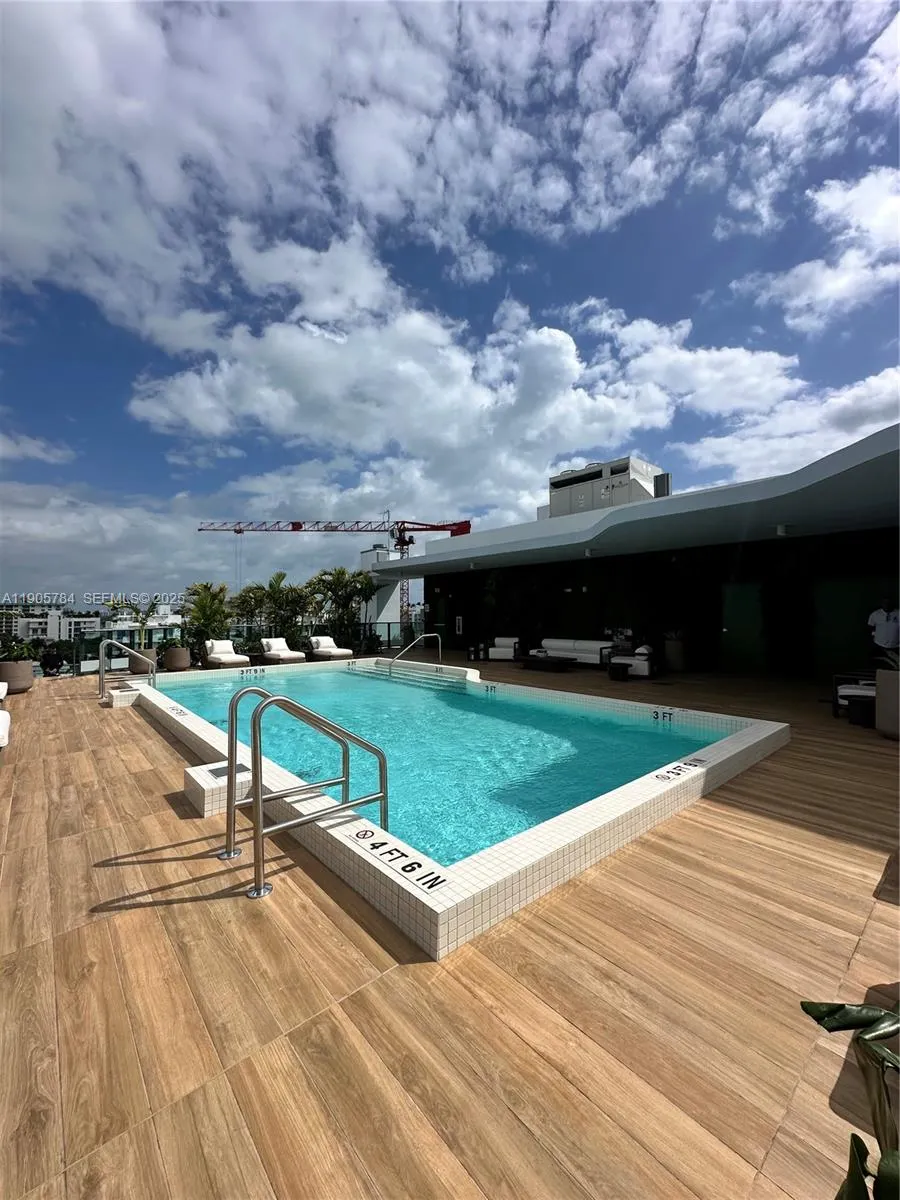 9901 W Bay Harbor Drive #505