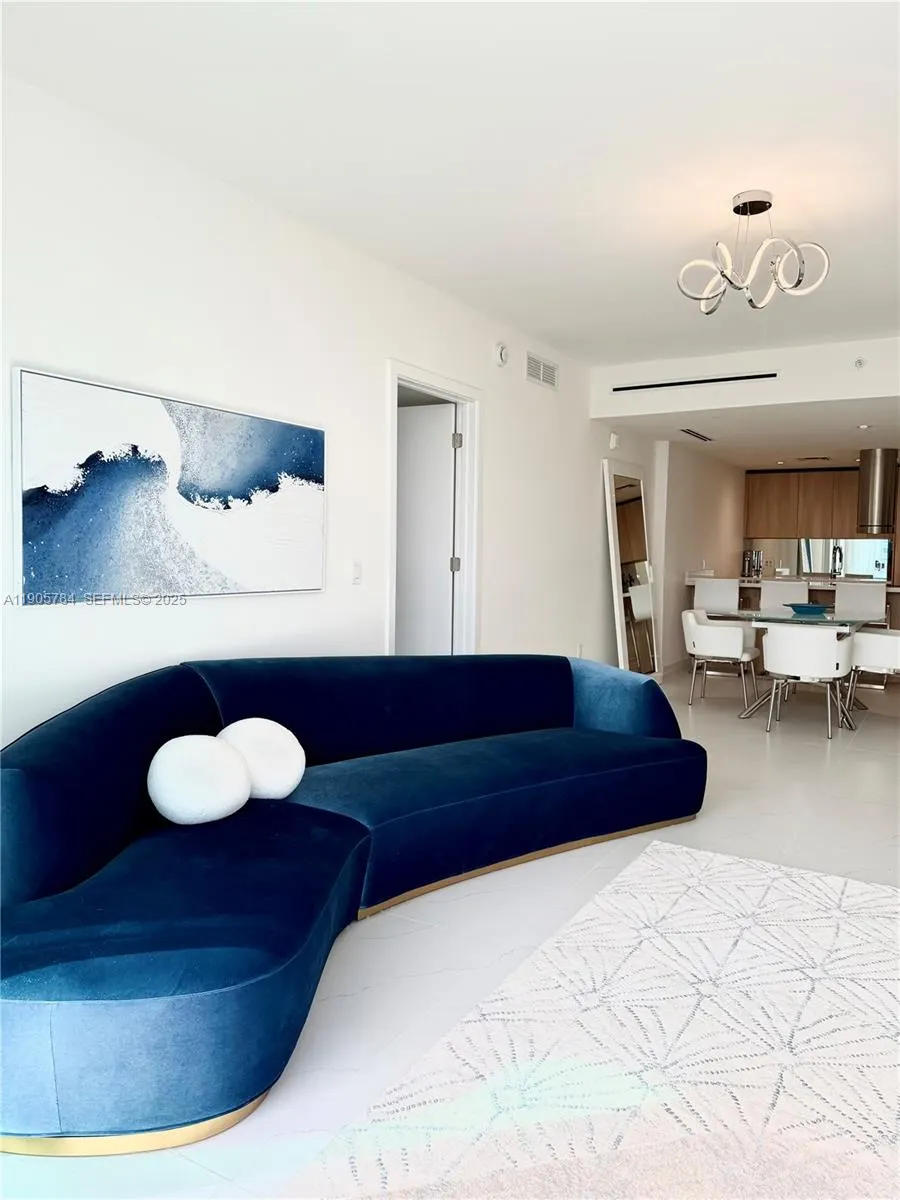 9901 W Bay Harbor Drive #505