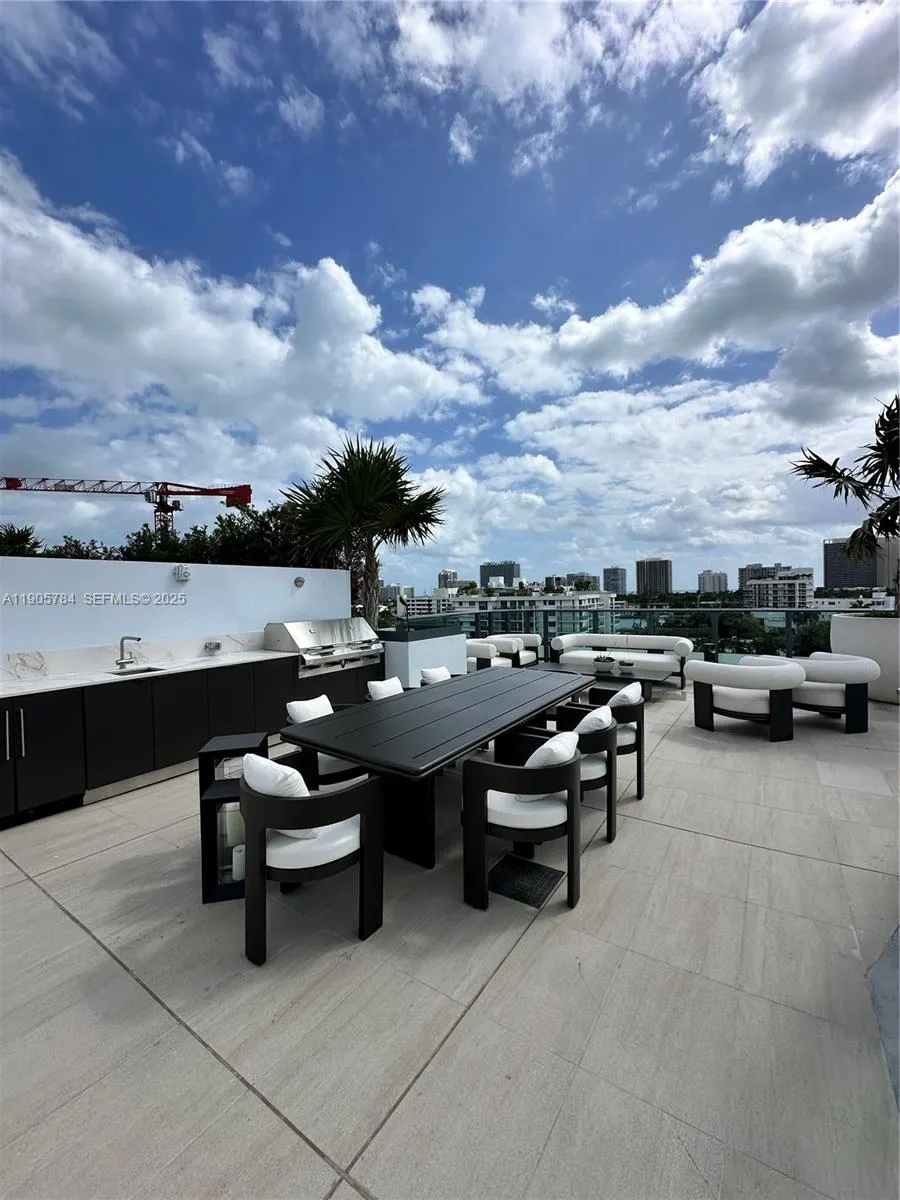 9901 W Bay Harbor Drive #505