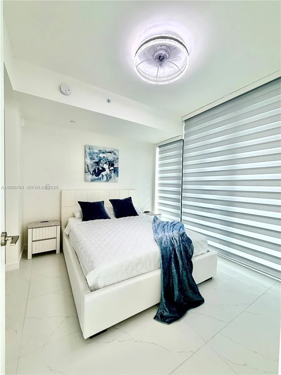 9901 W Bay Harbor Drive #505