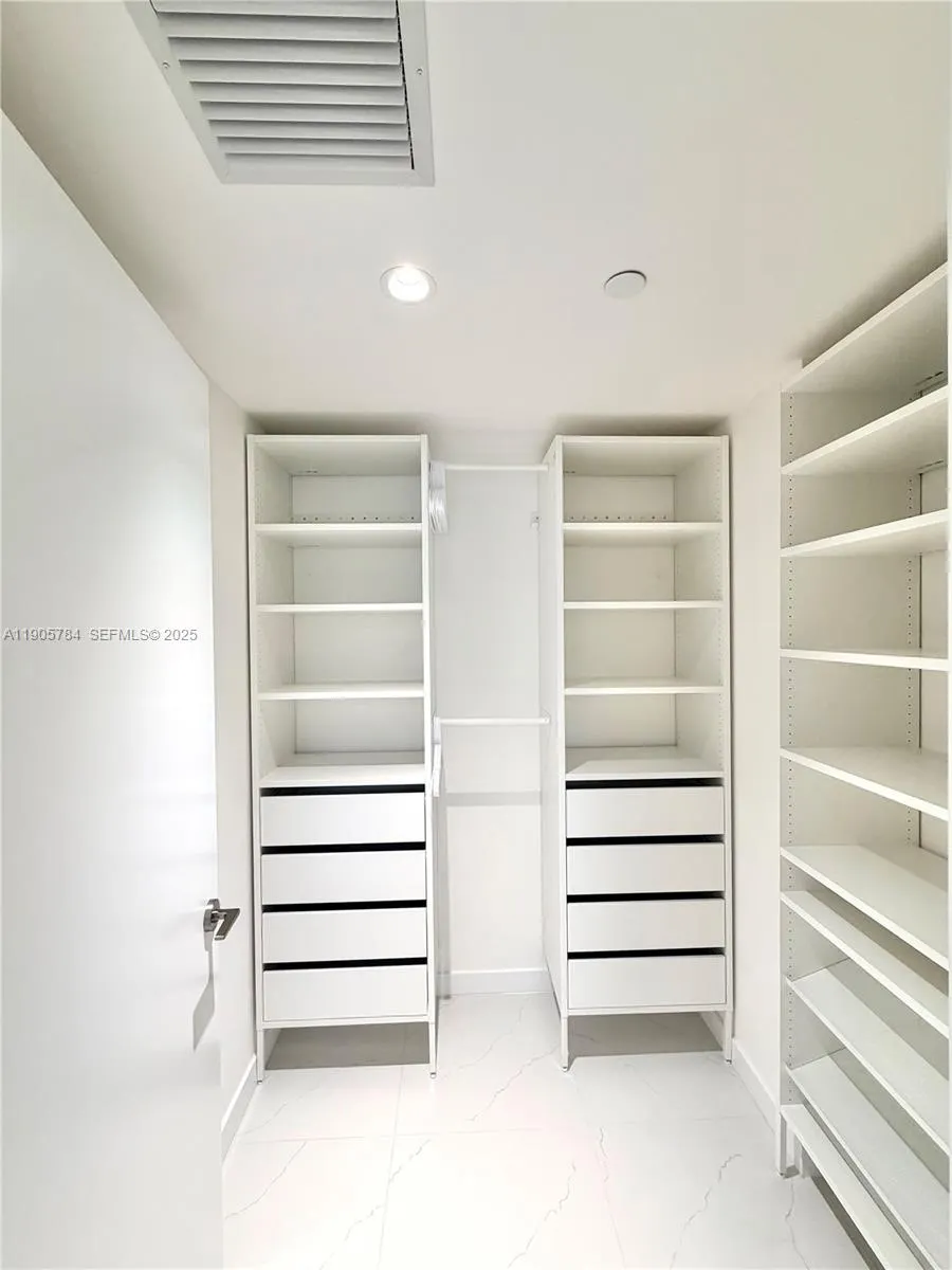 9901 W Bay Harbor Drive #505
