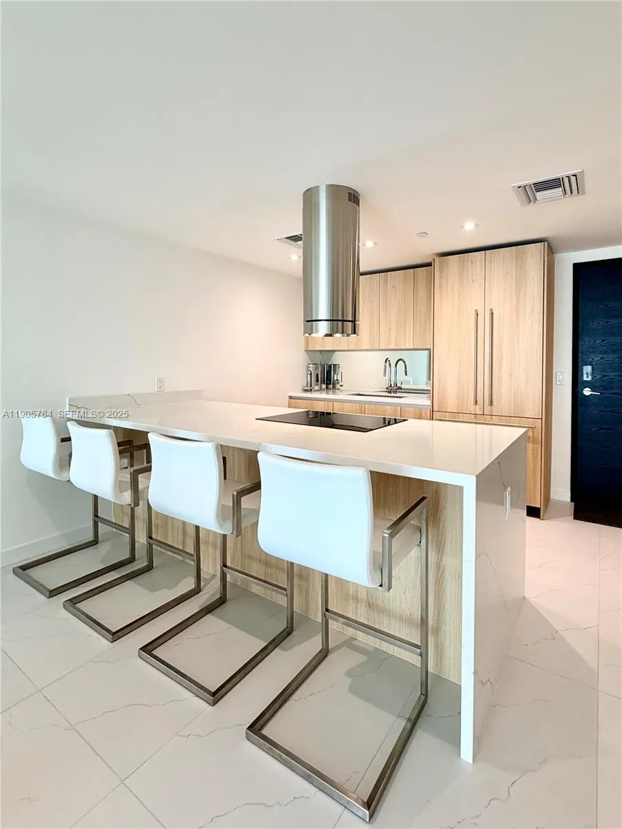 9901 W Bay Harbor Drive #505