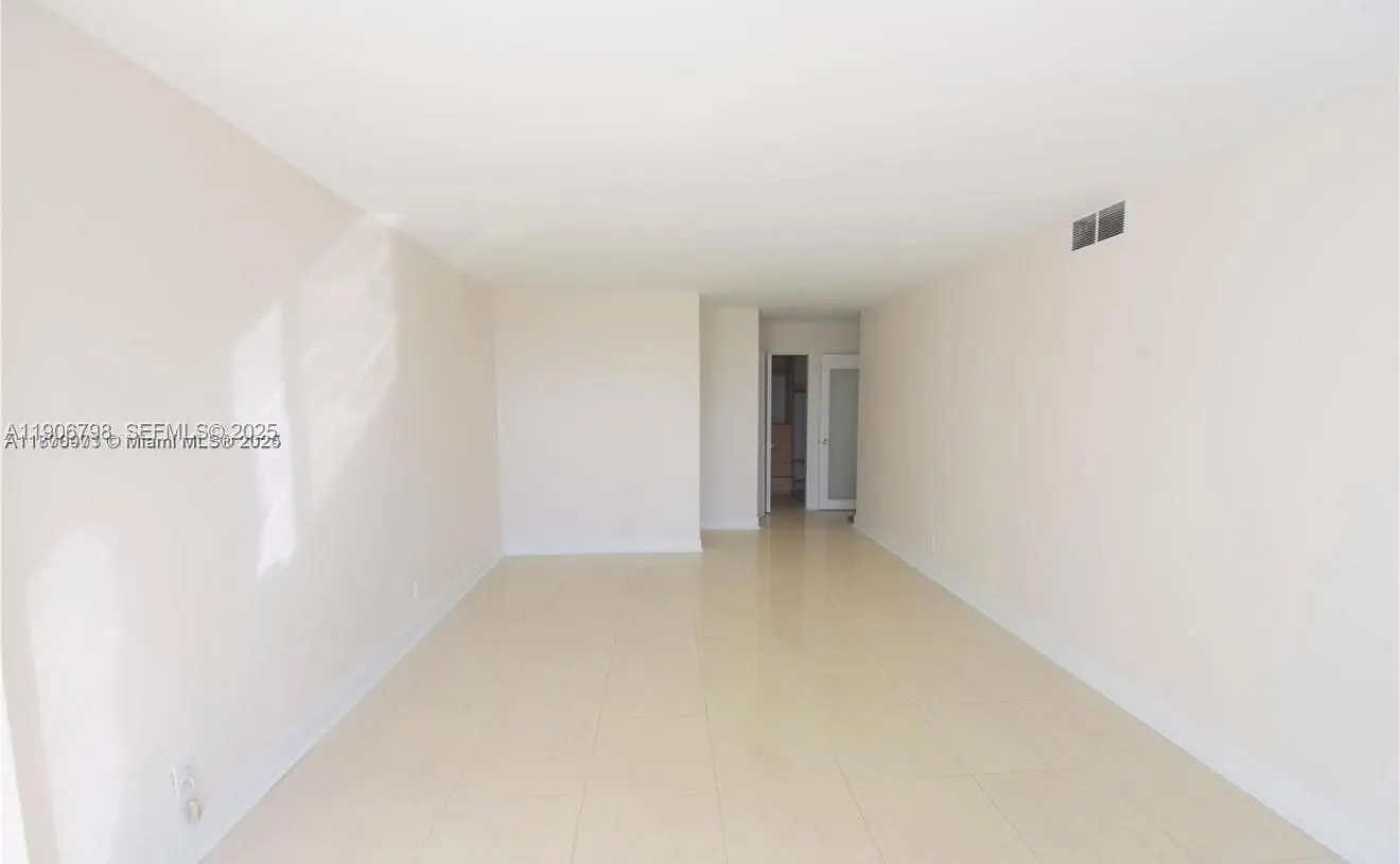 200 Leslie Drive #1124