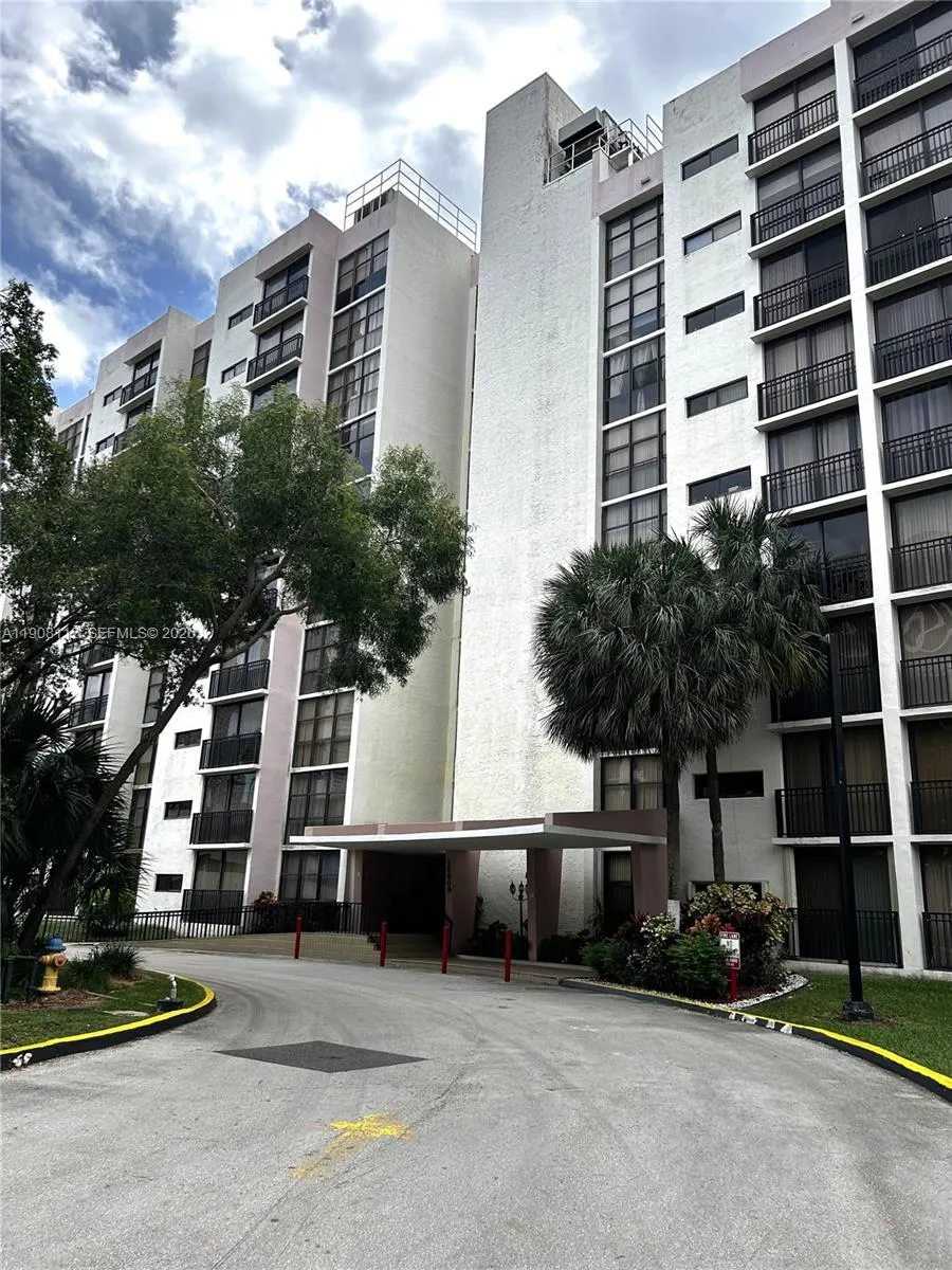 16909 N Bay Road #103