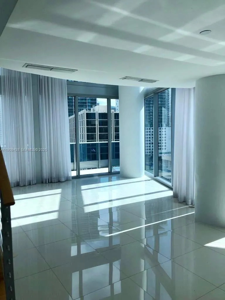 200 Biscayne Boulevard Way #902