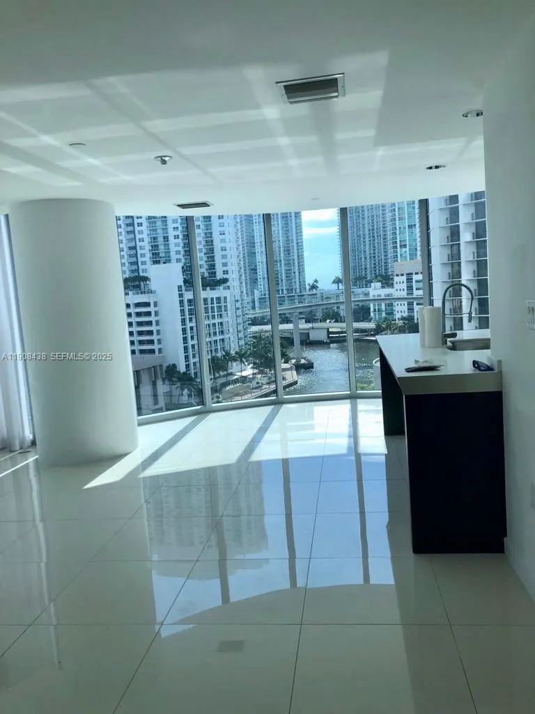 200 Biscayne Boulevard Way #902