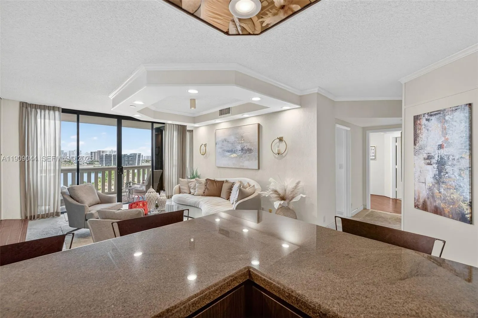 3000 Island Boulevard #1904