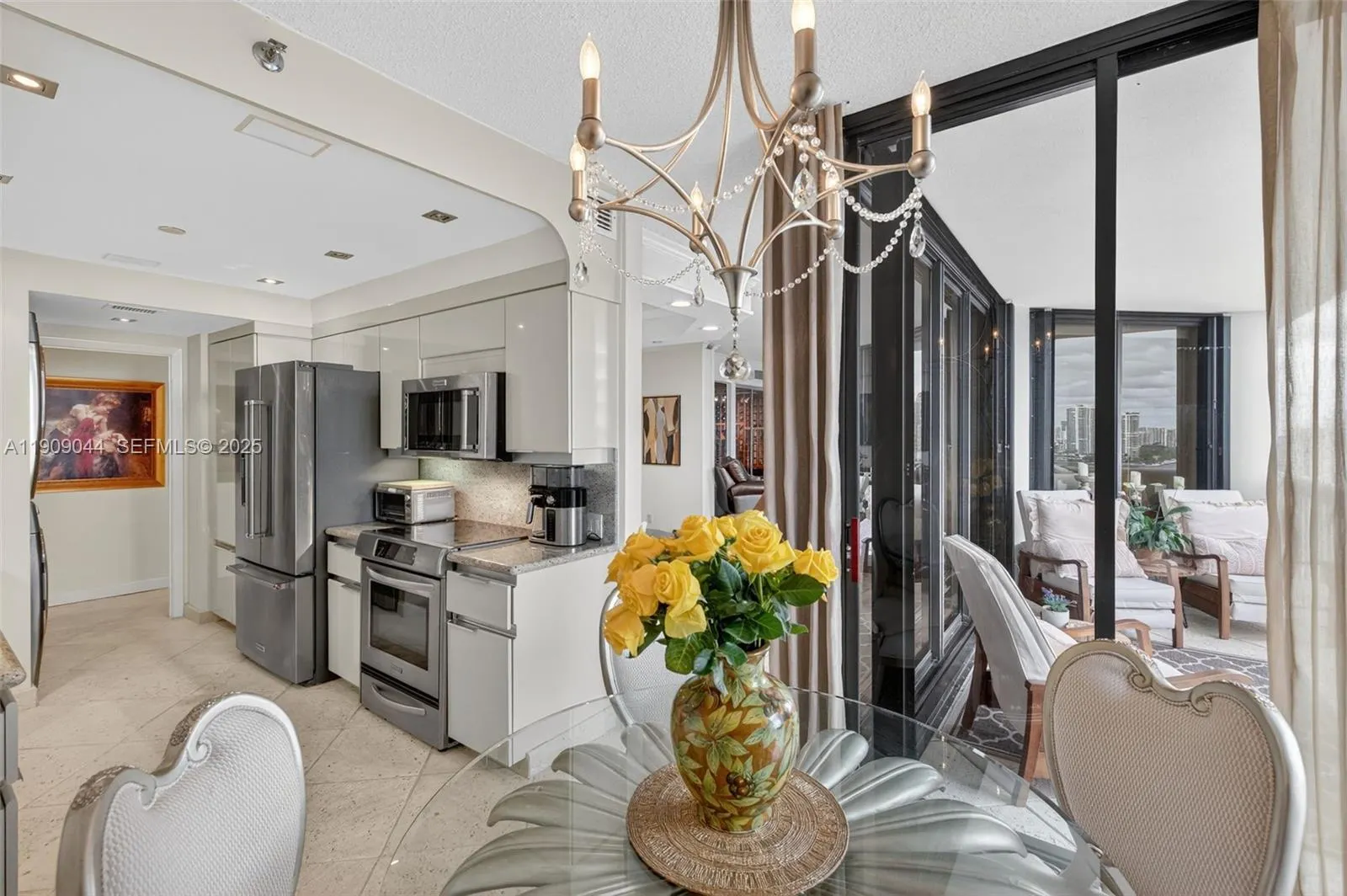 3000 Island Boulevard #1904