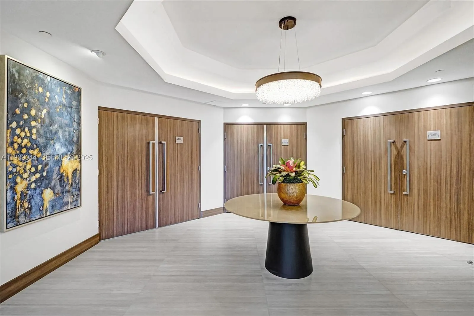 3000 Island Boulevard #1904