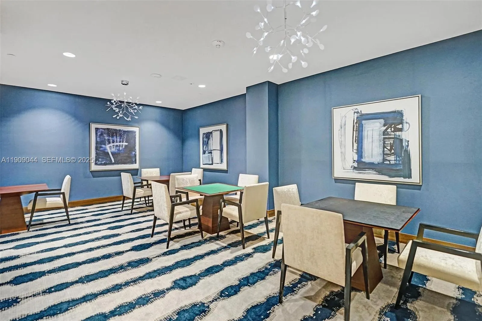 3000 Island Boulevard #1904