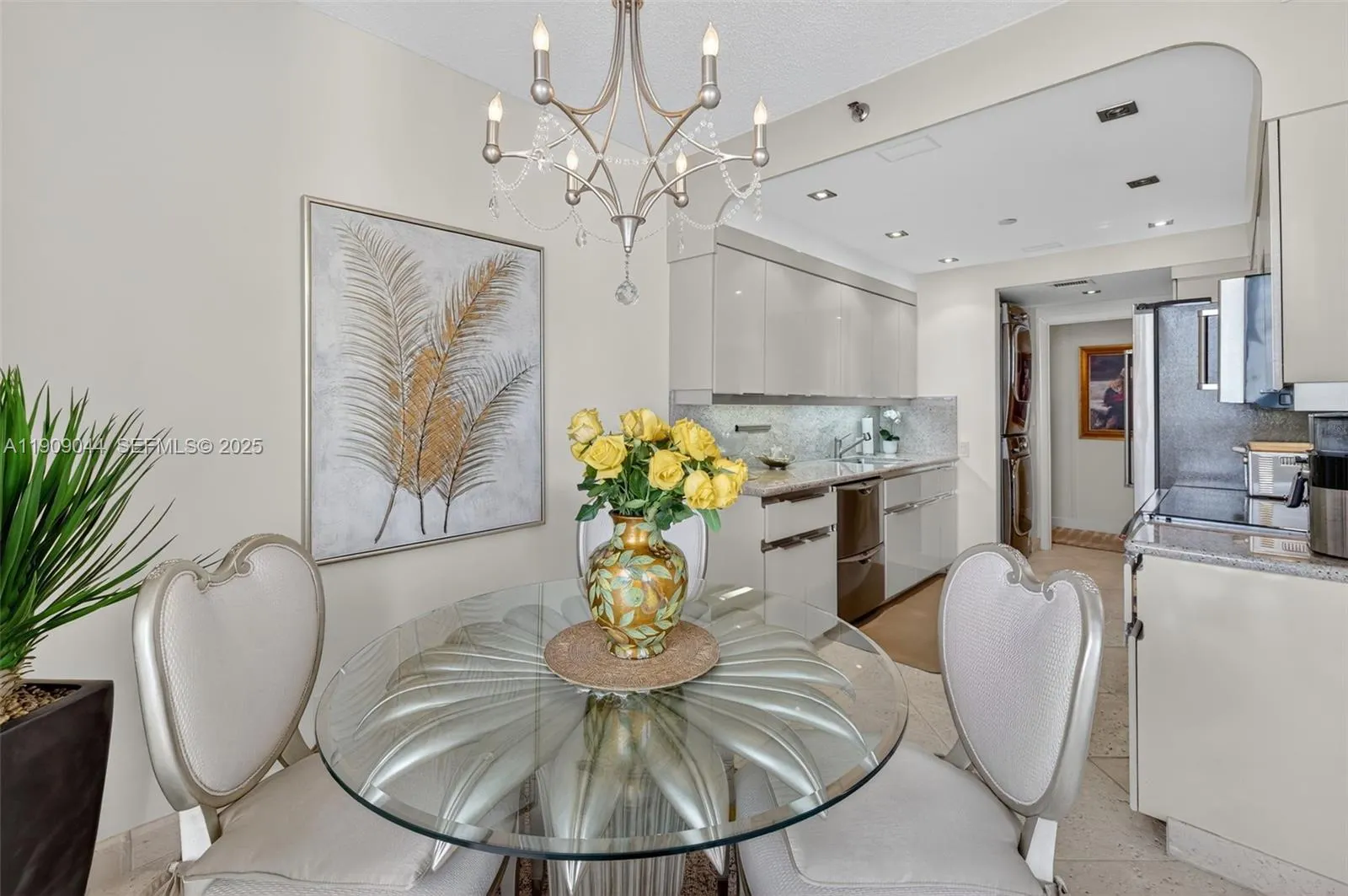 3000 Island Boulevard #1904