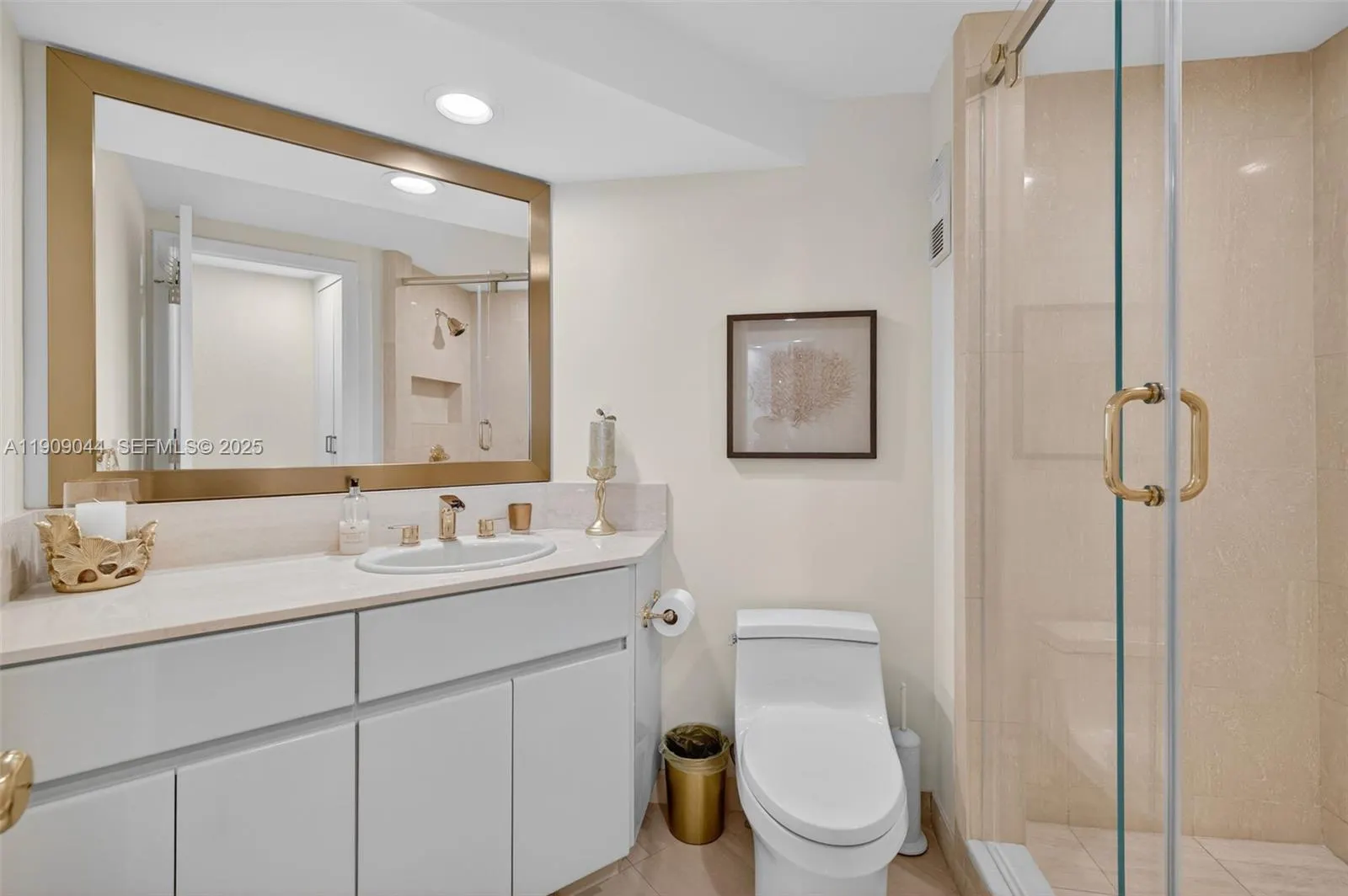 3000 Island Boulevard #1904