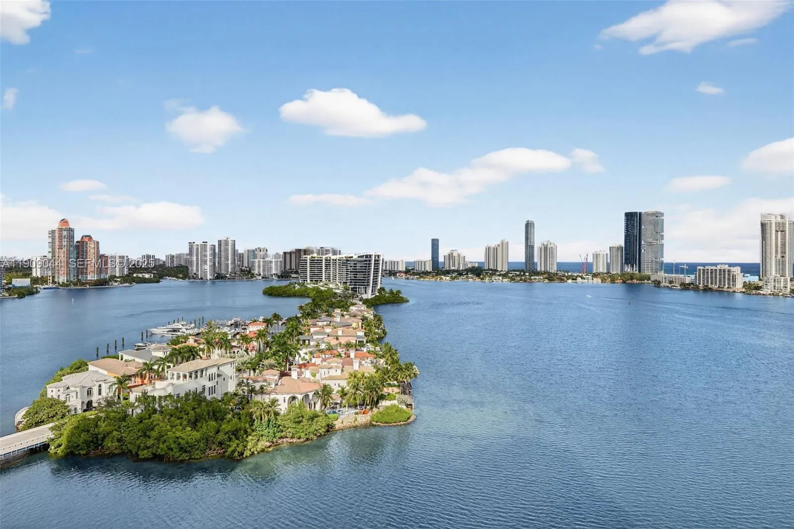 3000 Island Boulevard #1904