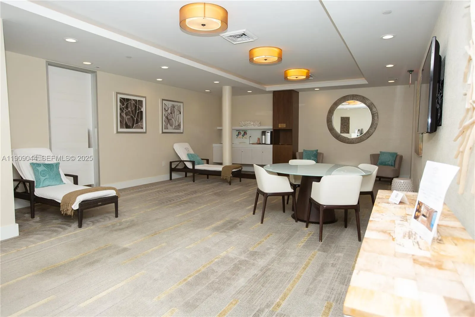 3000 Island Boulevard #1904