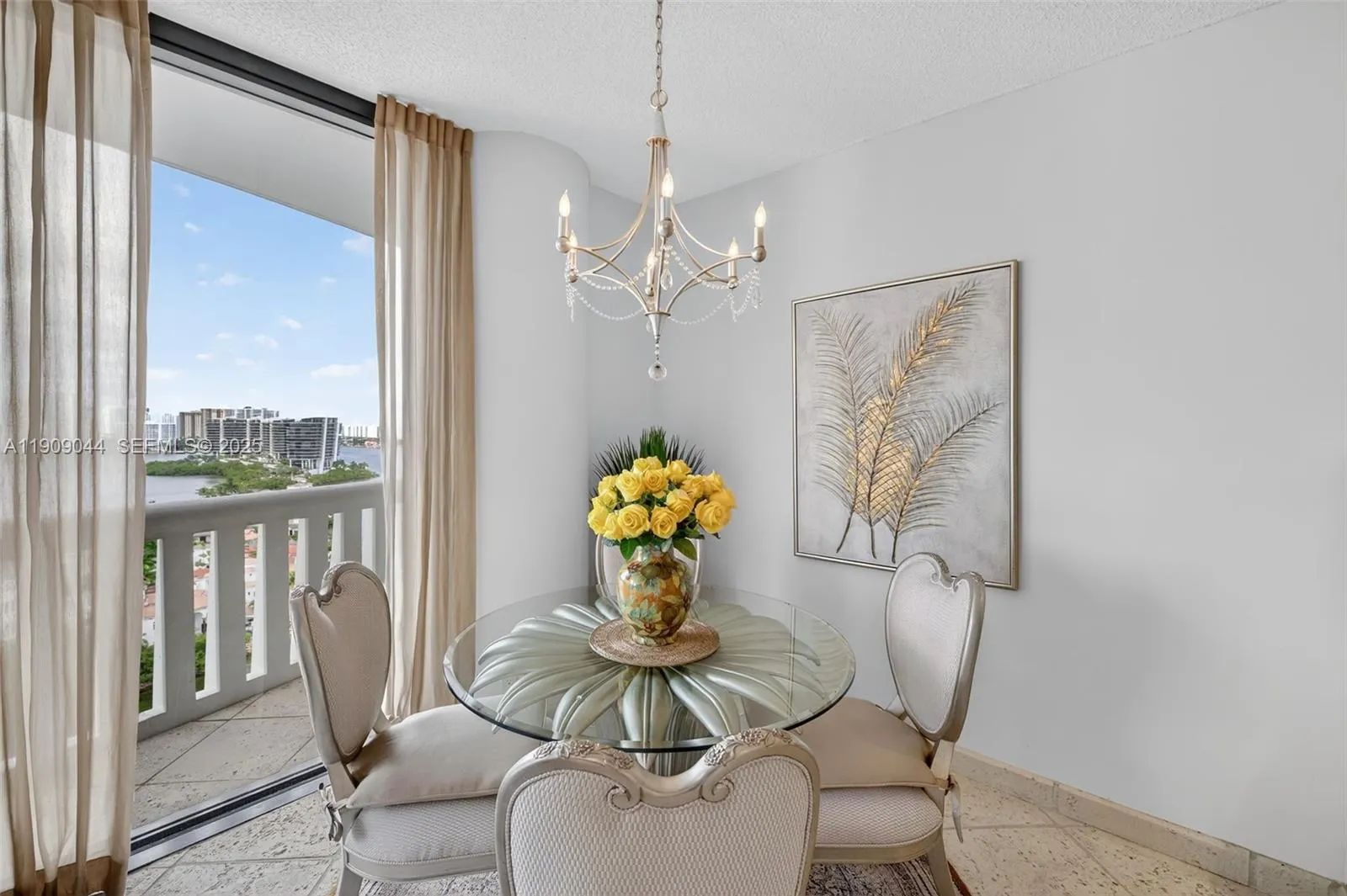 3000 Island Boulevard #1904
