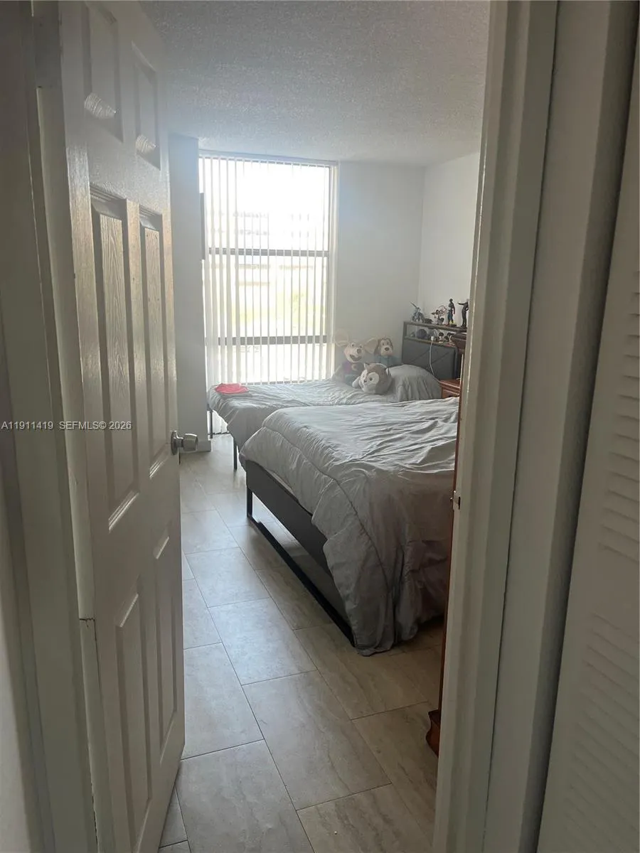 1825 W 44th Place #309