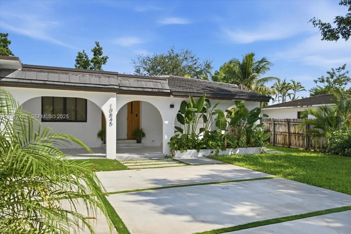 10845 Peachtree Drive