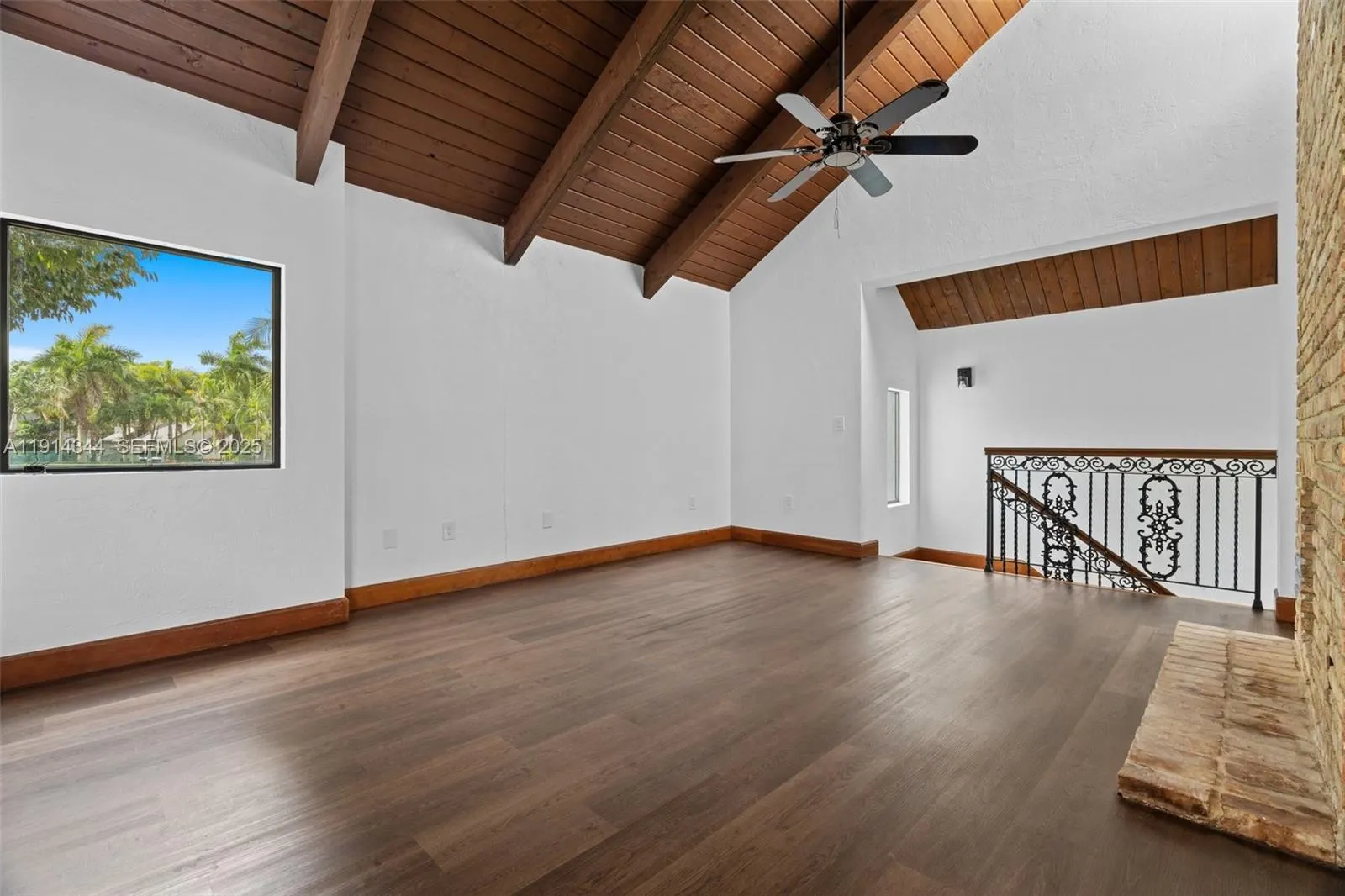20215 W Oak Haven Circle