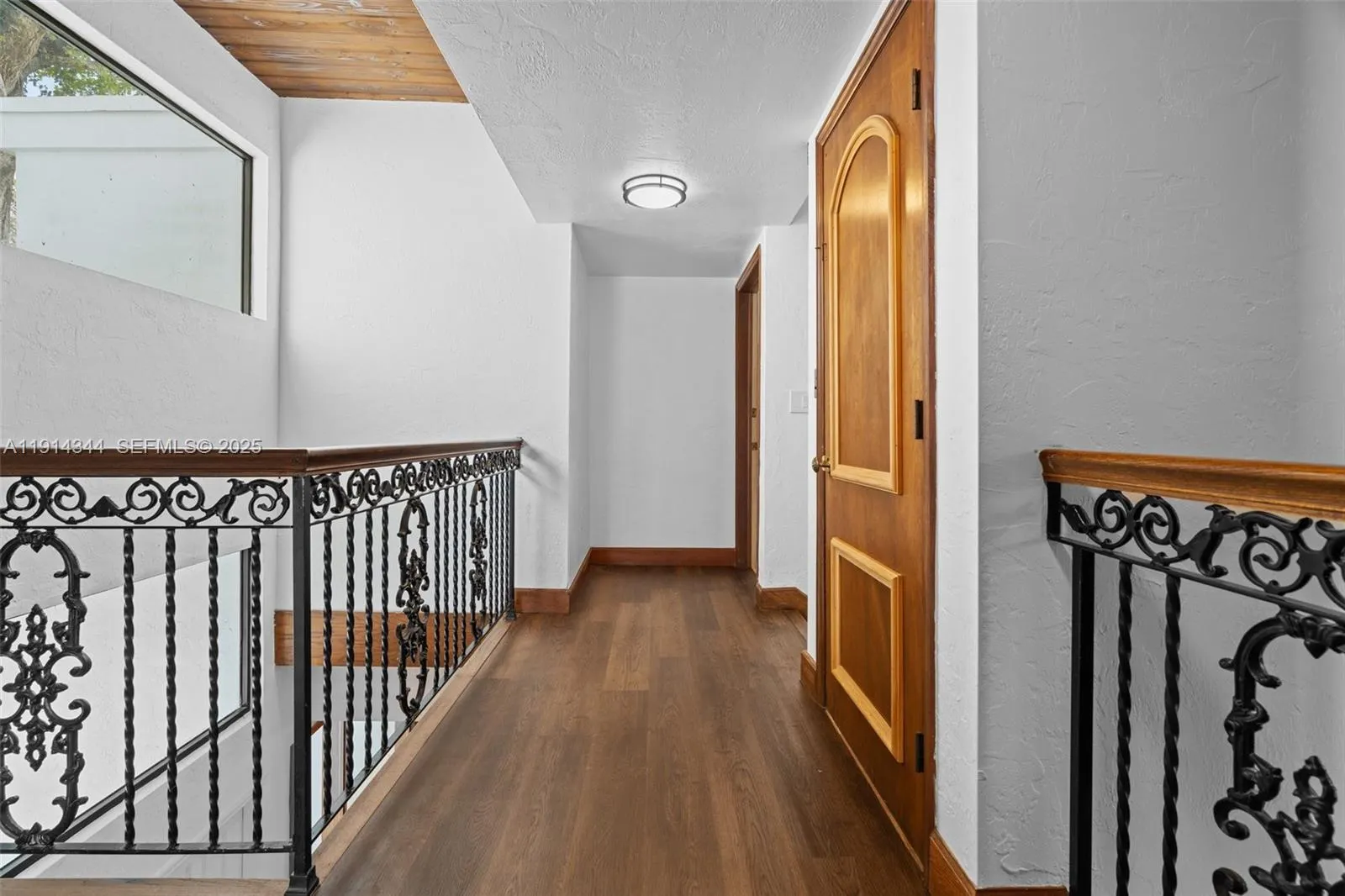 20215 W Oak Haven Circle