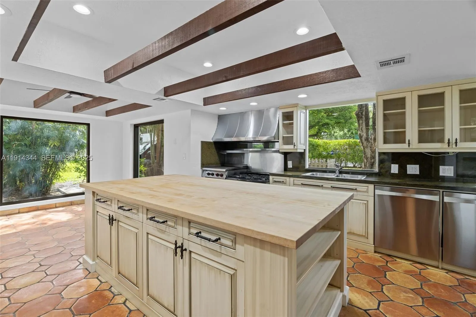20215 W Oak Haven Circle