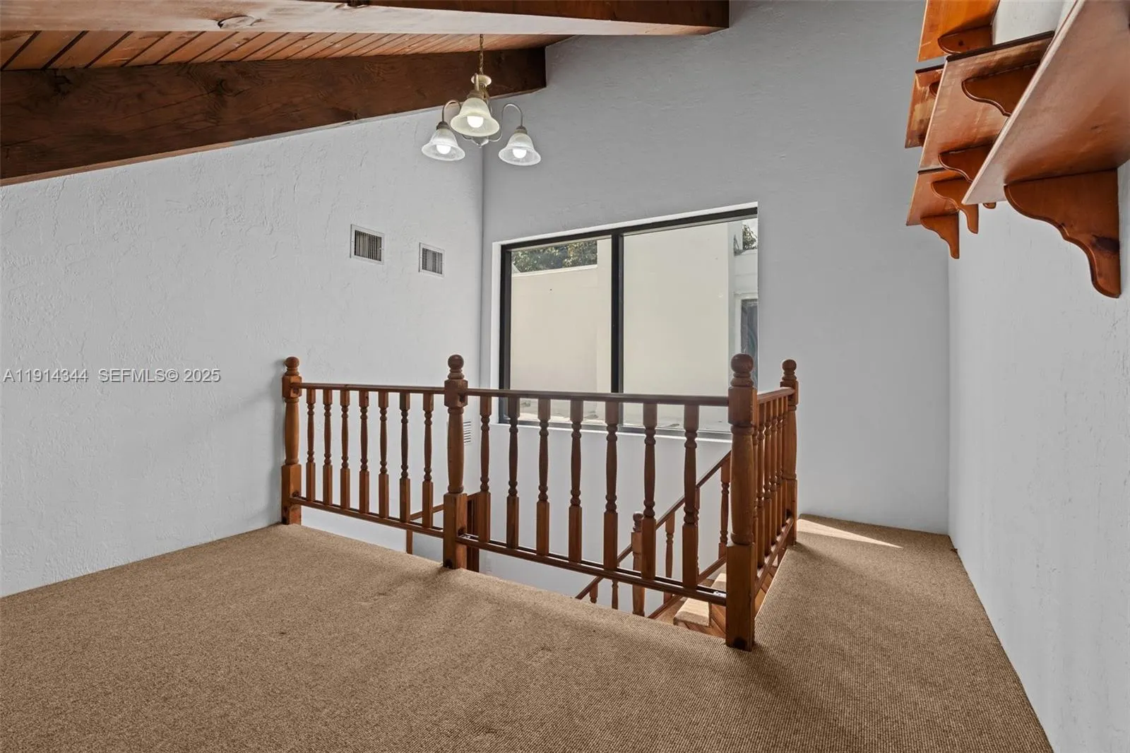 20215 W Oak Haven Circle