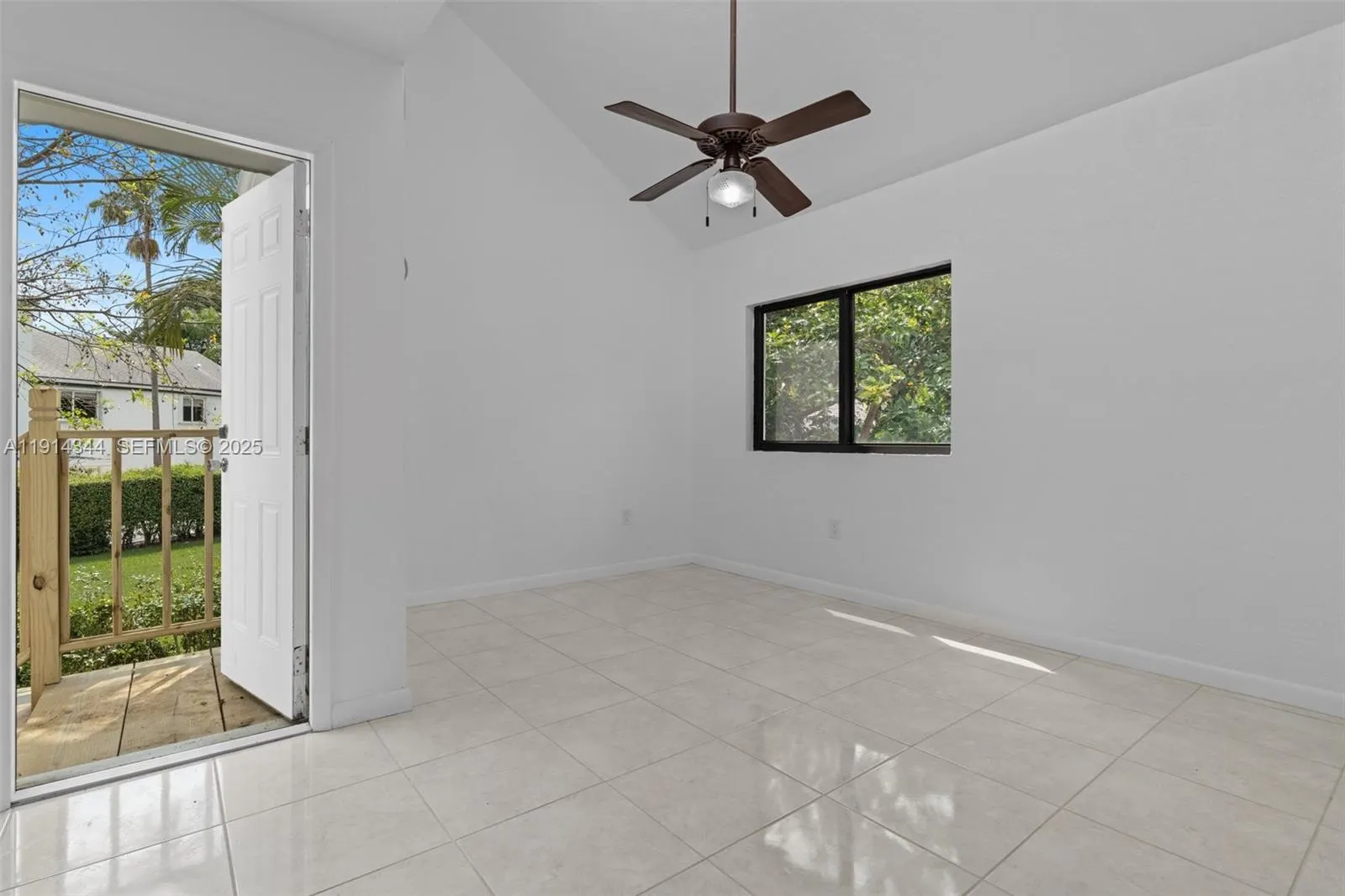 20215 W Oak Haven Circle