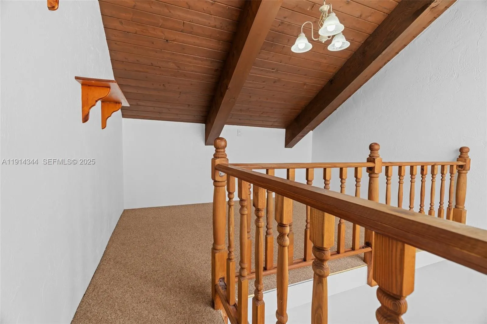 20215 W Oak Haven Circle