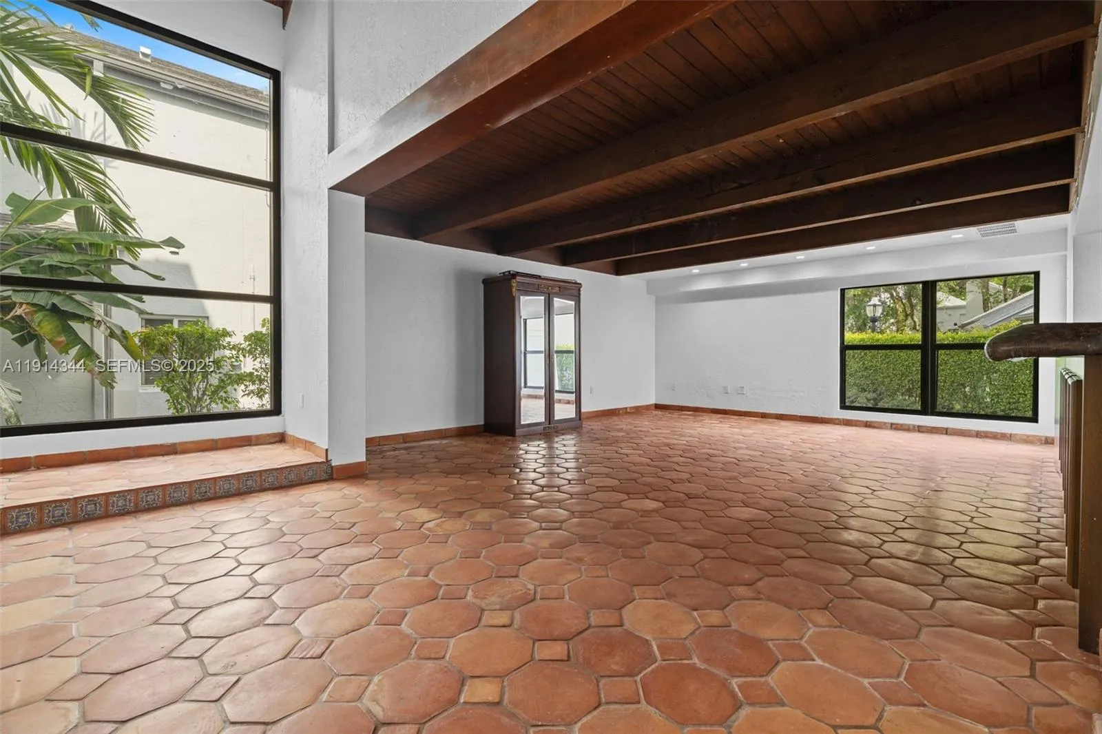 20215 W Oak Haven Circle