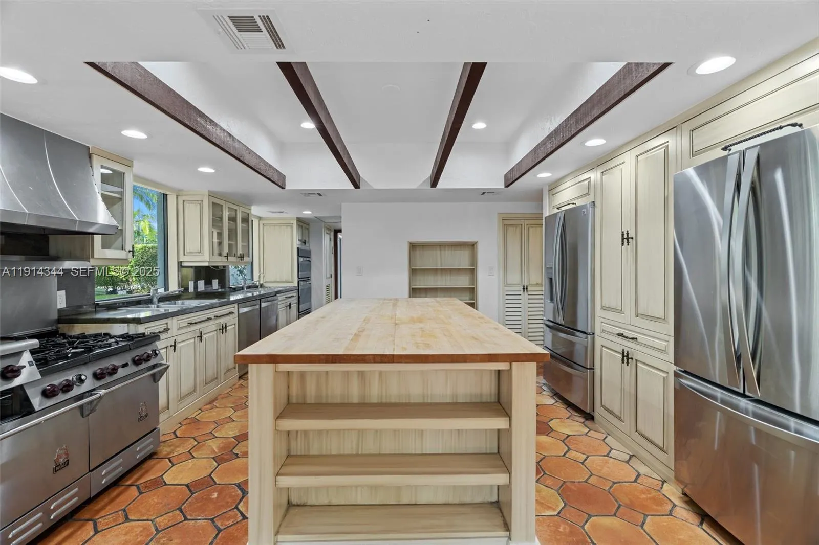 20215 W Oak Haven Circle