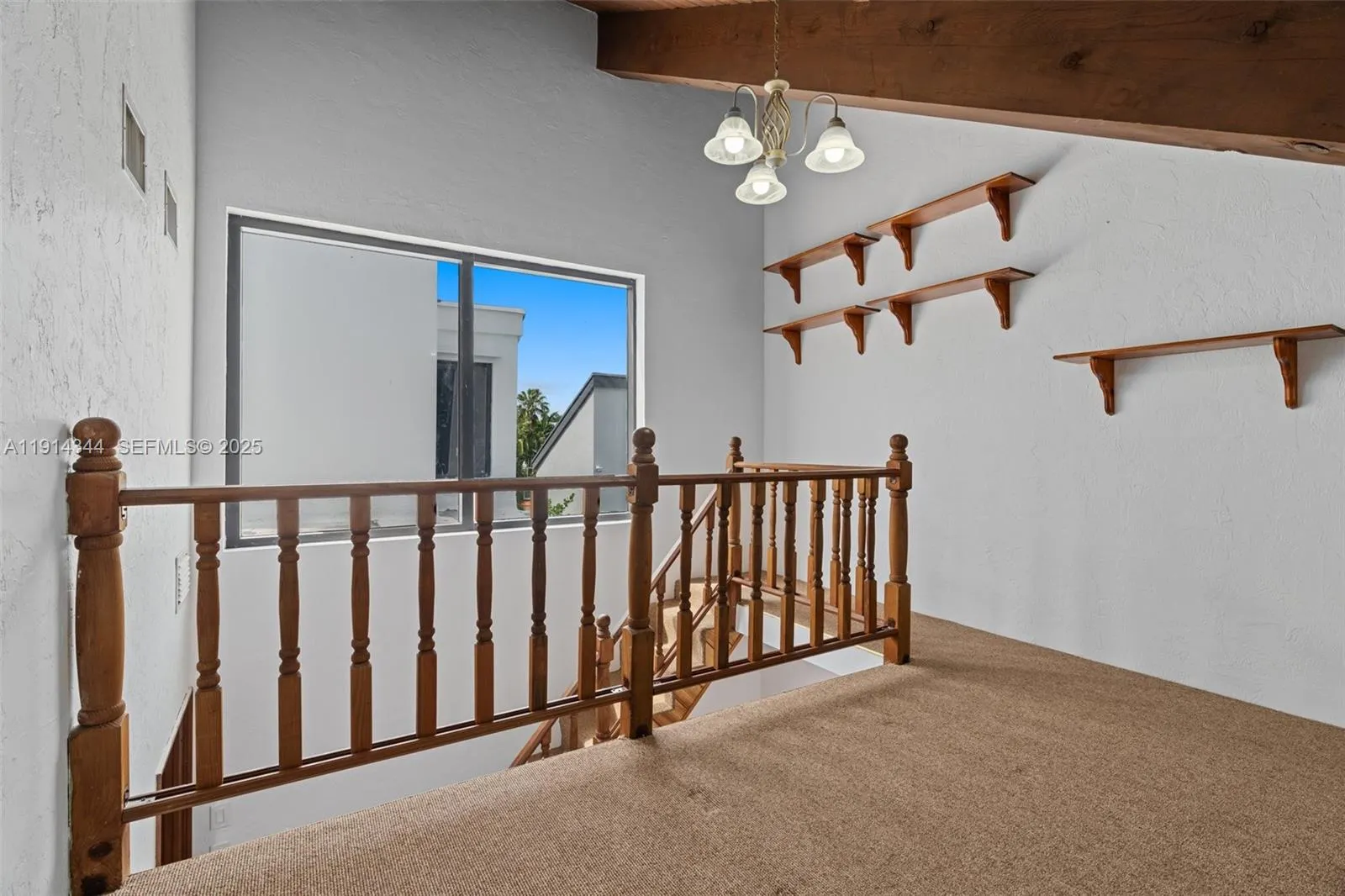 20215 W Oak Haven Circle