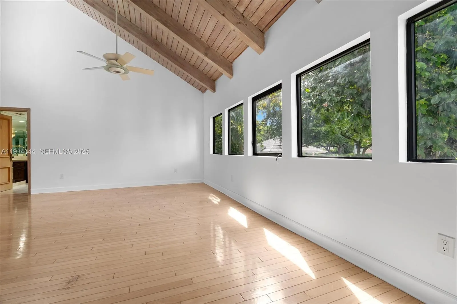20215 W Oak Haven Circle