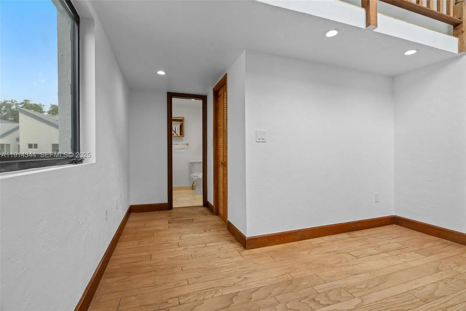 20215 W Oak Haven Circle