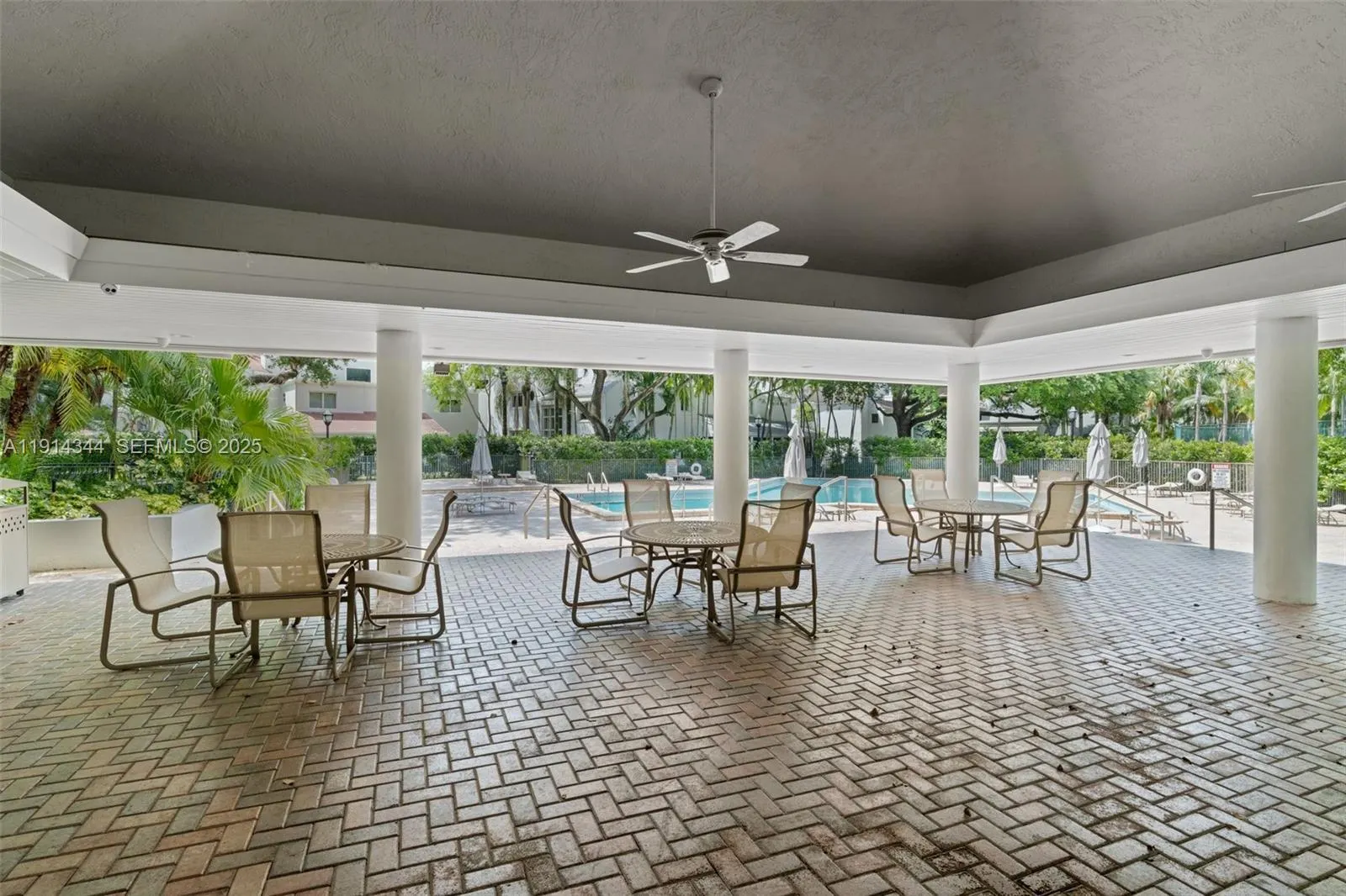 20215 W Oak Haven Circle