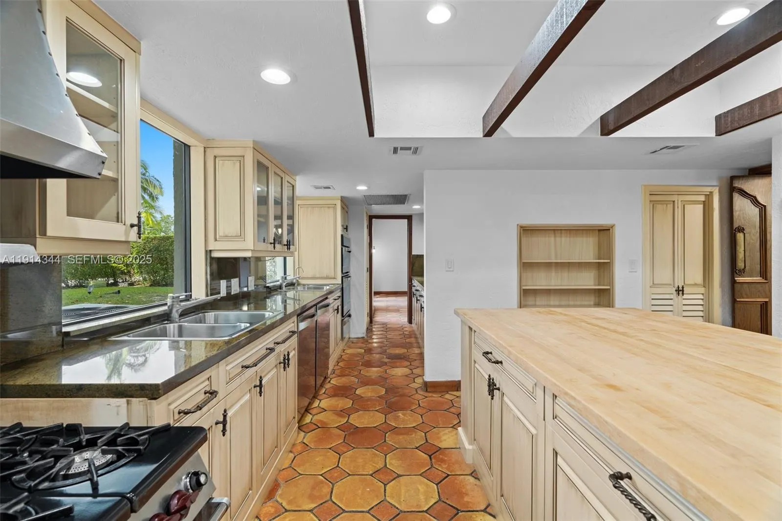 20215 W Oak Haven Circle